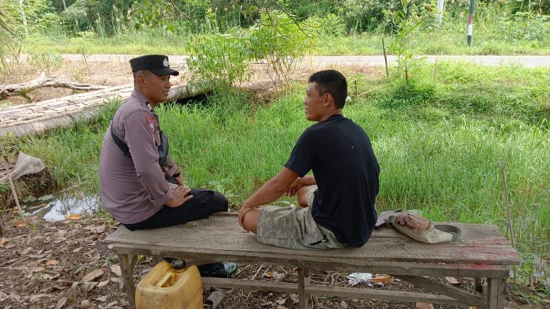 Personil Polsek Pandih Batu sosialisasi Larangan adanya Pungutan Liar