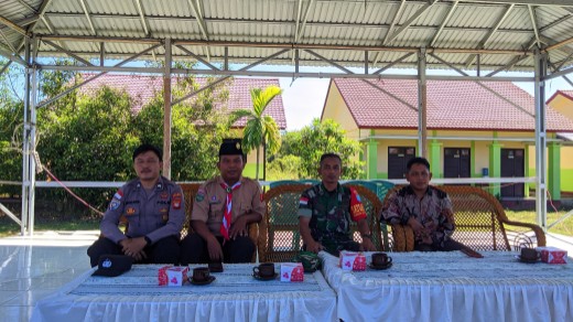 Anggota Koramil 1208-02/Sejangkung Hadiri Pelacakan Badge Saka Bhayangkara Ranting Sejangkung