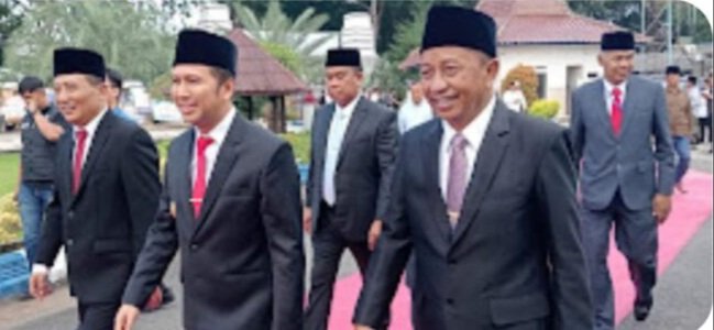 Rapat Paripurna DPRD Sampang dan Sertijab, Bupati dan Wakil Bupati Sampang : Fokus Pada Pembangunan dan Investasi
