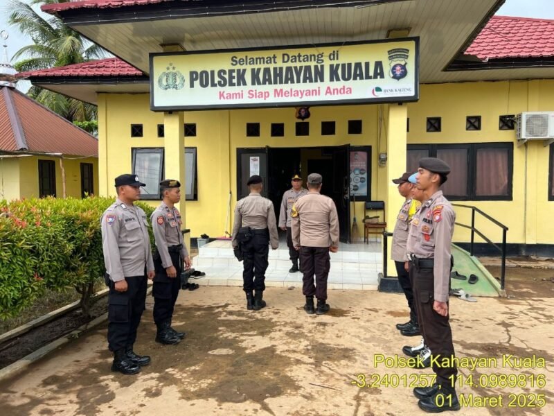 Rutinitas Personil polsek Kahayan kuala melaksanakan serah terima piket penjagaan mako polsek Kahayan kuala
