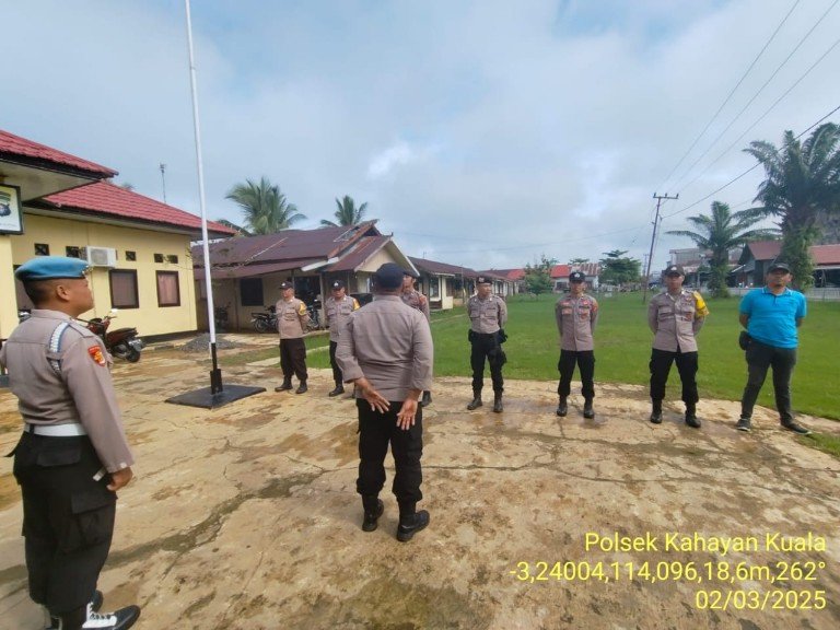 Melaksanakan kegiatan Apel SOC siaga bencana & Penyampaian arahan dari Pimpinan kepada Anggota terkait tugas di lapangan