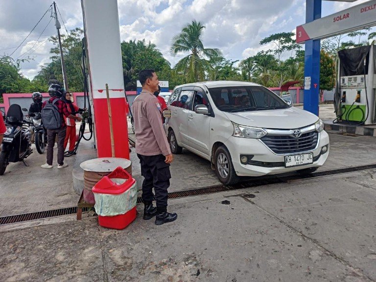 Tingkatkan Patroli Sambang SPBU Sat Binmas Polres Sampaikan Pesan kamtibmas
