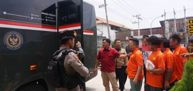 Over Kapasitas 40 Narapidana Rutan Medaeng Dipindah Ke Lapas Tulungagung Dengan Pengawalan Super Ketat