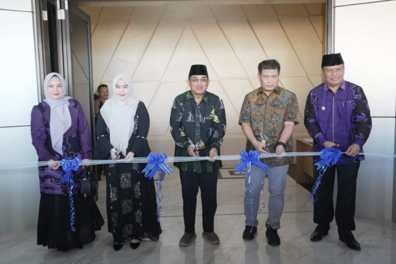 Bupati Tanjung Jabung Barat Resmikan Gedung Petro Berkah pengabuan convention center dan Kukuhkan Forum TJSLP