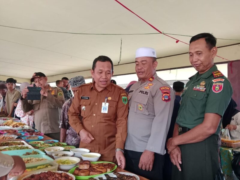 Forkopimcam banua lawas tinjau keamanan pasar ramadhan di desa arba