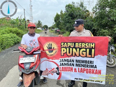Polsek Kahayan Kuala lakukan sosialisasi kepada warga terkait telah di bentuknya Tim Satgas Saber Pungli di Wilkum Polres Pulang Pisau