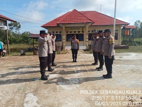 Polsek Sebangau Kuala Laksanakan Apel Serah Terima piket jaga di Halaman Mako Polsek Sebangau Kuala