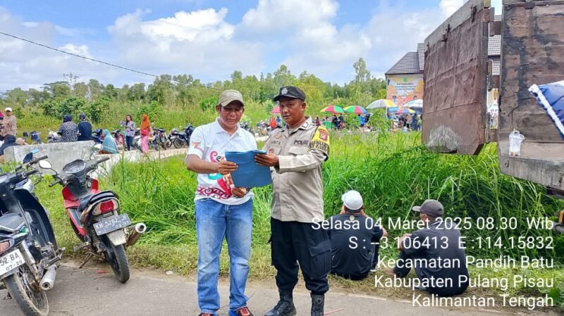 Anggota Polsek Pandih Batu Melaksanakan Kegiatan sambang kamtibmas Kepada Masyarakat & sosialisasi Call Center Polsek Pandih Batu