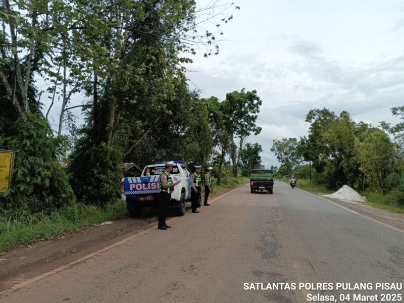 PATROLI DI TITIK RAWAN KECELAKAAN LALU LINTAS