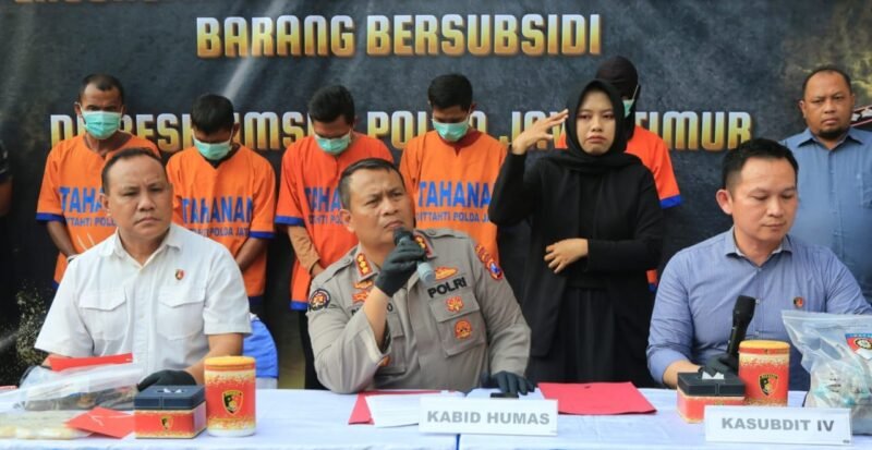 Polda Jatim Berhasil Ungkap Kasus Oplos LPG di Jombang Empat Tersangka Diamankan