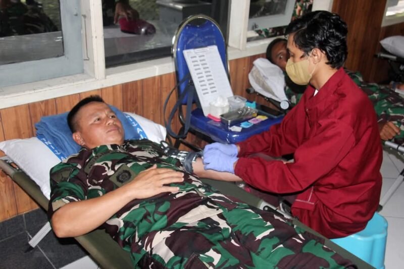 Peduli Kemanusian, Prajurit dan Jalasenastri Menkav 2 Marinir Donor Darah