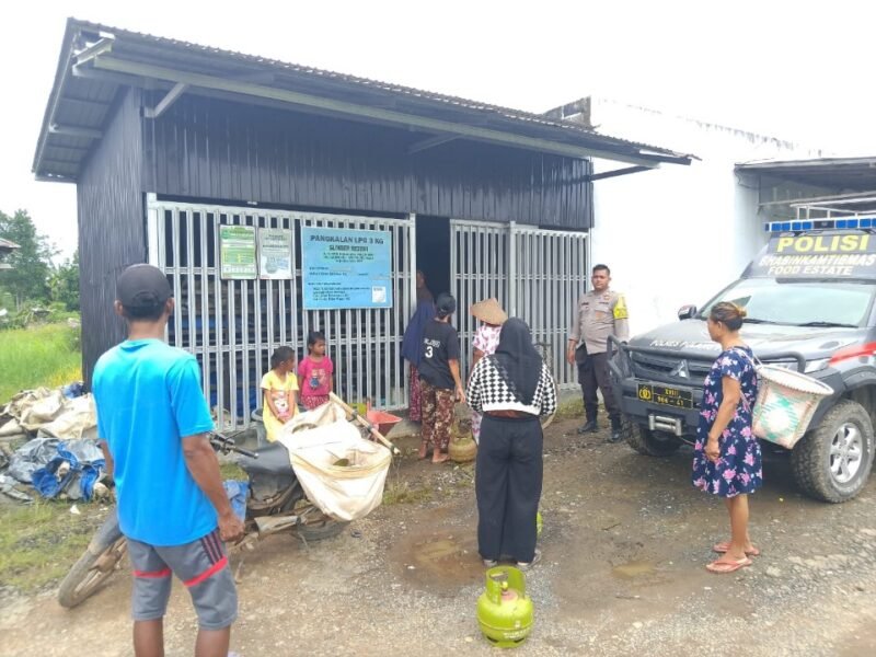 Bhabinkamtibmas Sambangi Warga sekaligus Sisipkan Pesan Kamtibmas