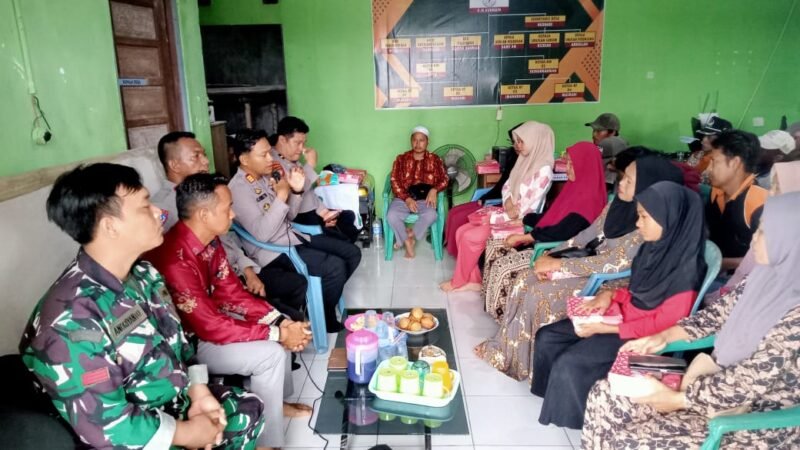 Gelar Jumat Curhat, Polsek Kahayan Kuala dengarkan Keluhan dan Harapan Masyarakat Desa Bahaur hilir Kec.Kahayan Kuala