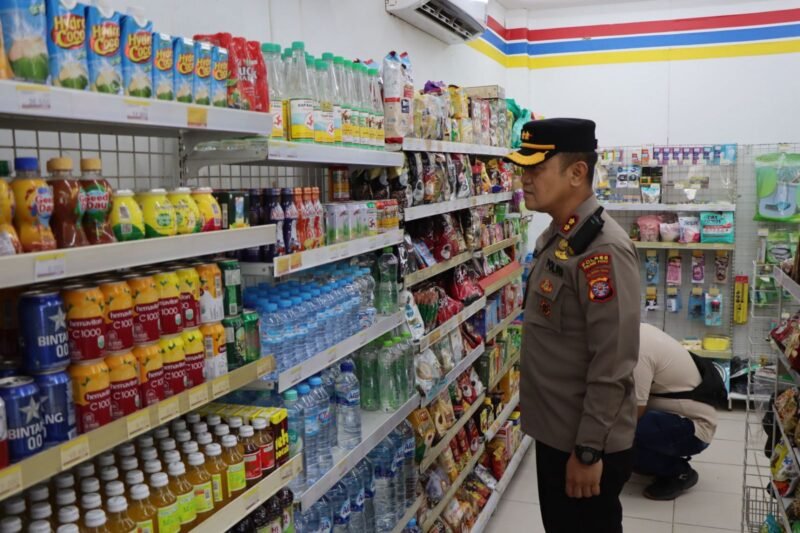 Pastikan Ketersediaan Bapokting Aman di Bulan Puasa dan Idul Fitri, Kapolres Pulpis Sidak Pasar dan Swalayan