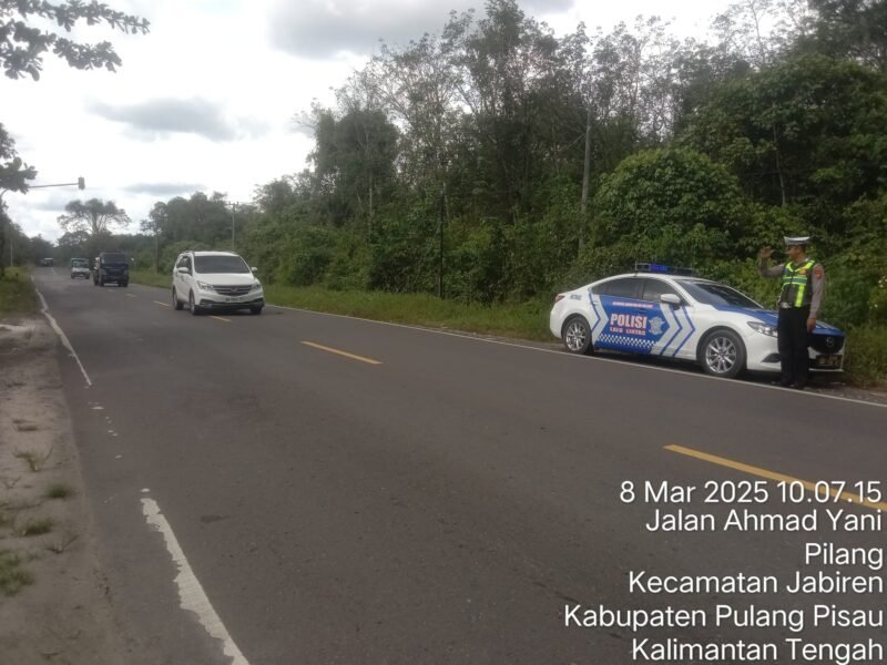 Patroli Satlantas Polres Pulang Pisau melaksanakan Strong Poin di daerah rawan laka lantas