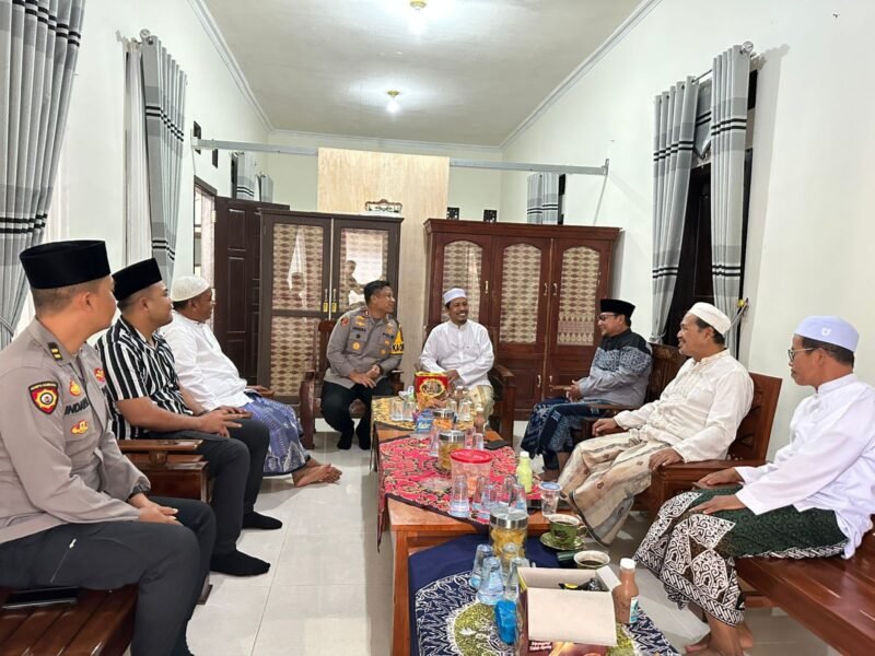 Bentuk Sinergitas, Kapolres Pamekasan Silaturrahmi Ke Ketua MUI Pamekasan