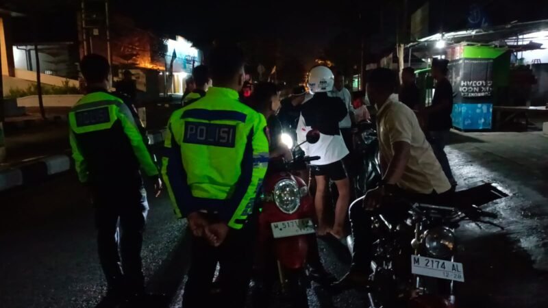 Patroli Harkamtibmas Antisipasi Bali Selama Bulan Ramadhan, Kapolres Pamekasan Turun Langsung Cek Personil