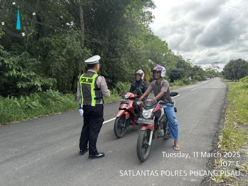 Unit Kamsel Sampaikan Himbauan Kamseltibcarlantas