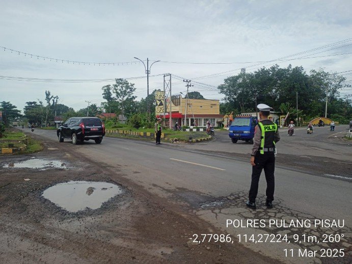 Wujud Pelayanan Prima Kepada Masyarakat, Satlantas Polres Pulang Pisau Pengaturan Pagi