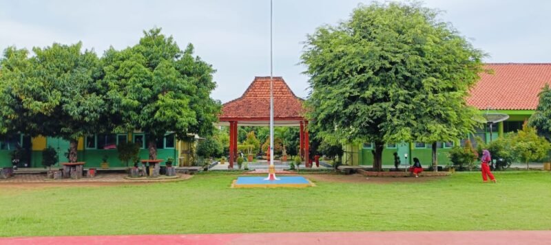 SMA 1 ARJASA DINYATAKAN LAYAK MENGIKUTI PENILAIAN ADIWIYATA TINGKAT PROVINSI