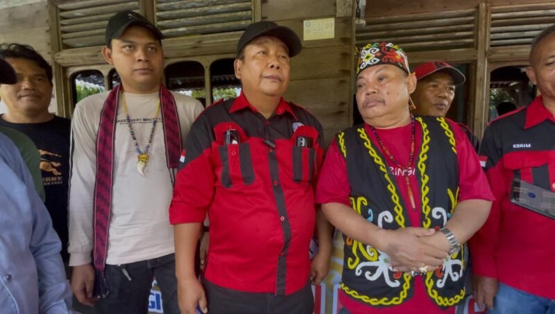 Dewan Adat Dayak Kubu Raya Salurkan Bantuan untuk Korban Banjir