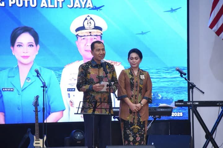 Gubernur AAL Hadiri Pisah Sambut Pangkoarmada II: Menjaga Soliditas dan Sinergi TNI AL
