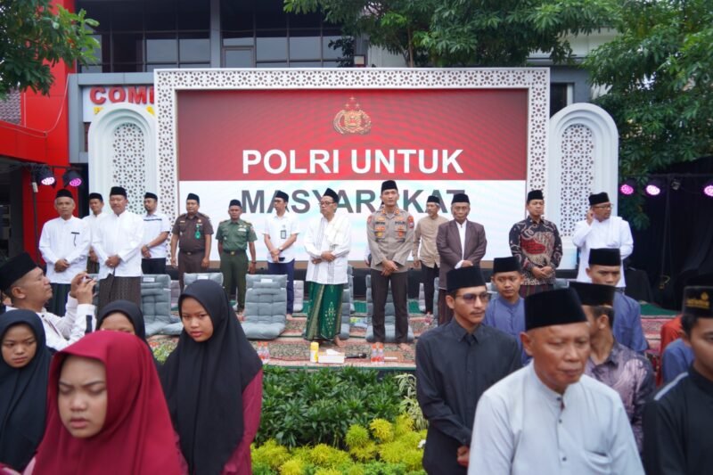 Polres Ponorogo Peringati Nuzulul Qur'an di hari ke-17 Ramadan Buka Puasa Bersama Anak Yatim