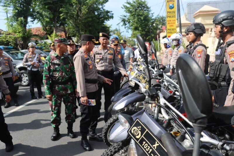 Apel Gelar Pasukan Ops Ketupat Semeru 2025,“Bentuk Komitmen Kesiapan Personel Dan Sarpras Polres Pamekasan”
