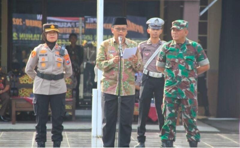 Wakil Bupati Sampang Pimpin Apel Gelar Operasi Ketupat Semeru 2025 Di Mapolres Sampang