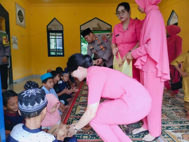 Polsek Kahayan Tengah, Bhayangkari Berbagi Takjil dan Gelar Buka Puasa Bersama
