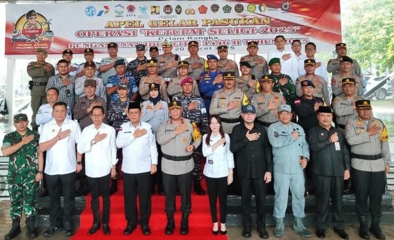Prajurit Yonmarhanlan IV Ikuti Apel Gelar Pasukan Pengamanan Ketupat Seligi 2025
