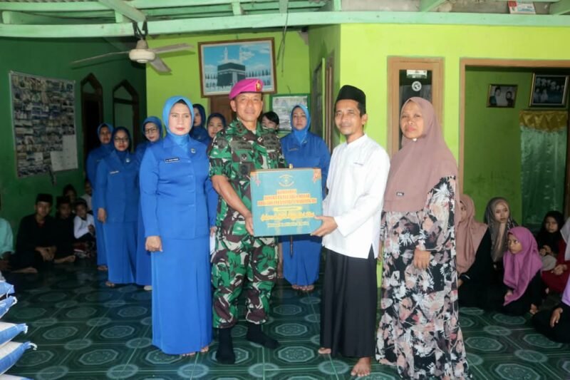 Danbrigif 4 Mar/BS dan Ibu Ketua Cabang 7 PG Kormar Laksanakan Kunjungan Sosial dalam Rangka Mengisi Bulan Suci Ramadhan 1446, H