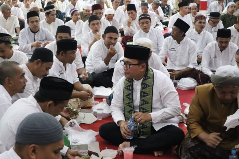 Bupati Kubu Raya dan Kanwil Ditjen PAS Kalbar Gelar Buka Puasa Bersama di Lapas Kelas IIA Pontianak