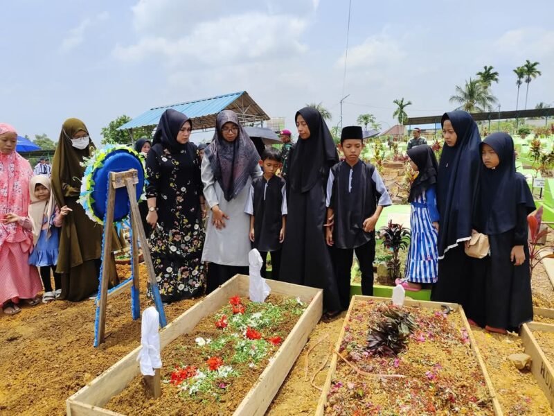 Danyonmarhanlan IV Takziah dan Pimpin Upacara Deputasi Pemakaman Prajuritnya
