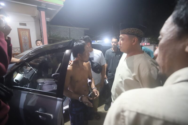 Kapolres Turun Langsung Lakukan Penggerebekan Narkoba di Desa Panagguan, Petugas Amankan .3 Tersangka
Yg meresahkan masyarakat