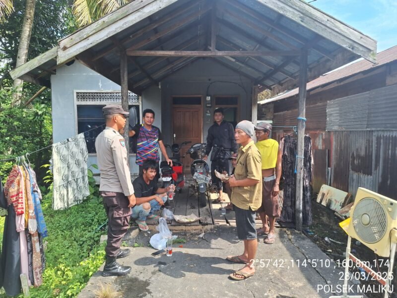 Personel Bhabinkamtibmas Polsek Maliku Sampaikan Himbauan Kamtibmas