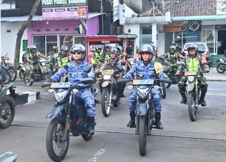 TNI-Polri Gelar Patroli Gabungan di Kota Bandung