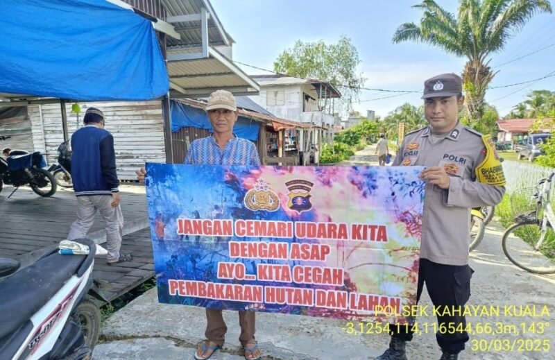 Personel Polsek Kahayan Kuala sambangi warga dan Memberikan himbauan Tentang Larangan Membakar hutan dan lahan