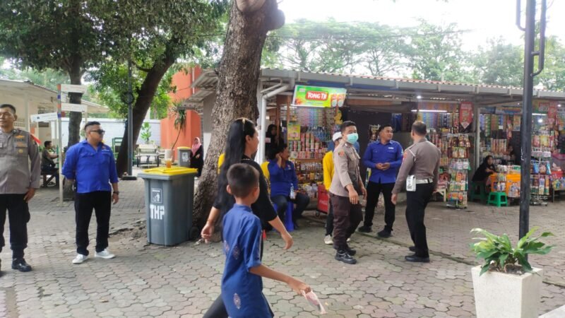 Polres Pelabuhan Tanjung Perak Siagakan Anggota di Tempat Wisata Selama Libur Lebaran