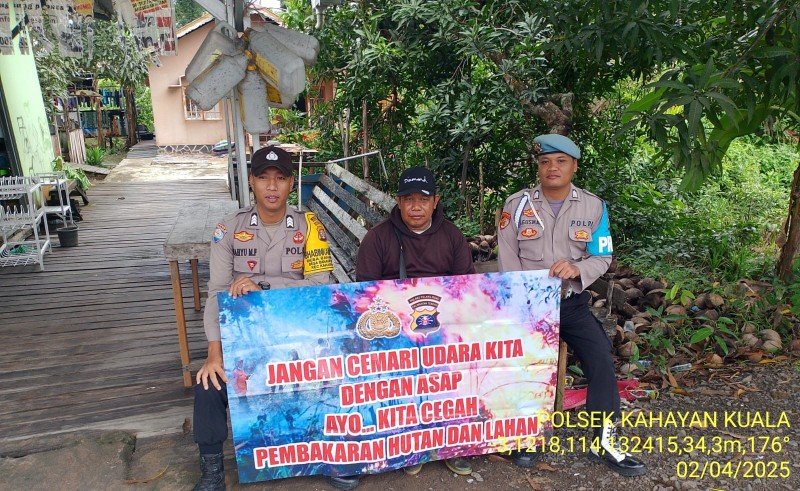 Personel Polsek Kahayan Kuala sambangi warga dan Memberikan himbauan Tentang Larangan Membakar hutan dan lahan