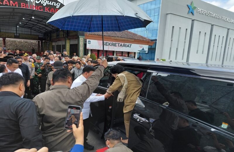 Sinergitas TNI-POLRI Amankan Kunjungan Presiden RI Ke -5 Di Blitar