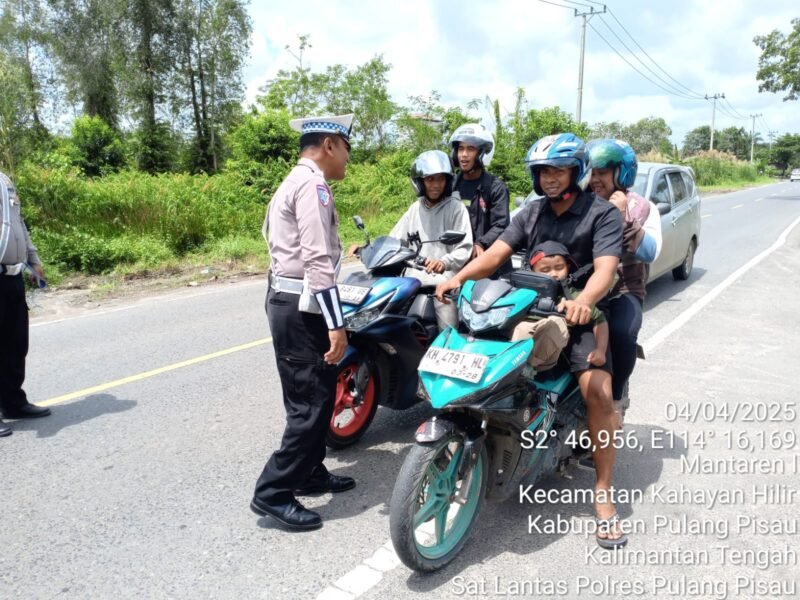 Unit Kamsel Sampaikan Himbauan Kamseltibcarlantas