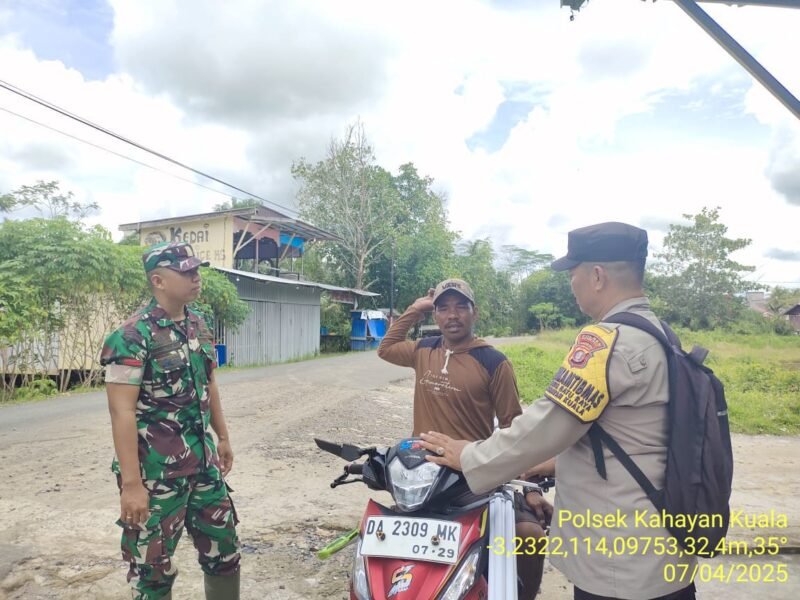 Personel Polsek Kahayan Kuala sambangi warga dan Memberikan himbauan Tentang Larangan Membakar hutan dan lahan