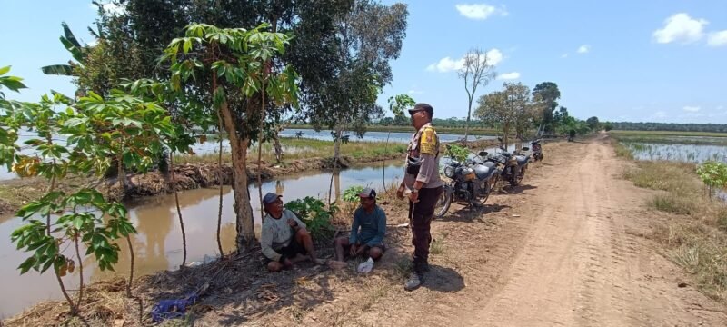 Bhabinkamtibmas Sambangi Warga sekaligus Sisipkan Pesan Kamtibmas