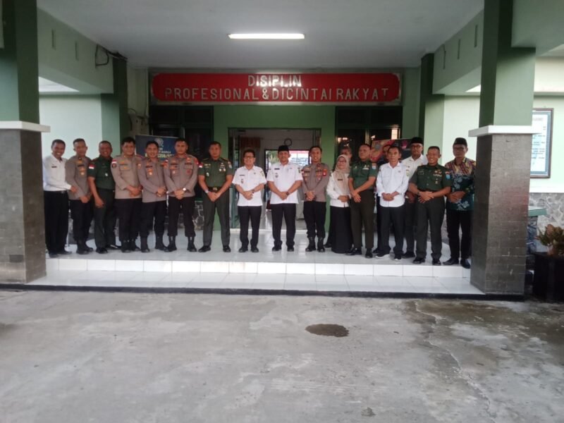 Jaga Hubungan Baik, Kodim 1208/Sambas Gelar Hahal bihalal Dan Silaturahmi Bersama Forkopimda Kab. Sambas