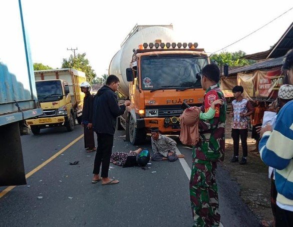 Aksi Cepat Babinsa Selamatkan Nyawa Bocah Korban Kecelakaan Truk Tangki
