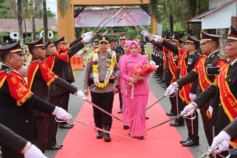 Sambut Kapolres Baru, Polres Pulang Pisau Gelar “Welcome and Farewell Parade”