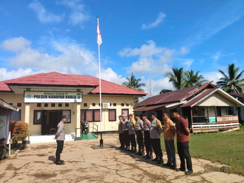 Melaksanakan kegiatan Apel SOC siaga bencana & Penyampaian arahan dari Pimpinan kepada Anggota terkait tugas di lapangan