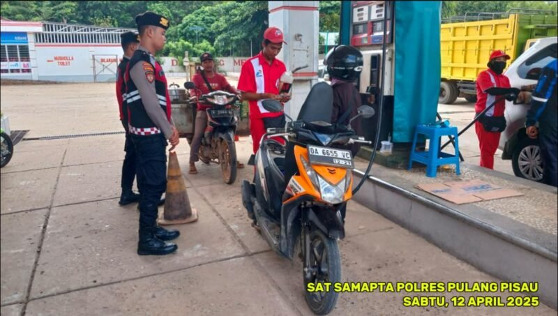 Datangi Warga, Sat Samapta Polres Pulang Pisau Ajak Jaga Kamtibmas di Lingkungannya