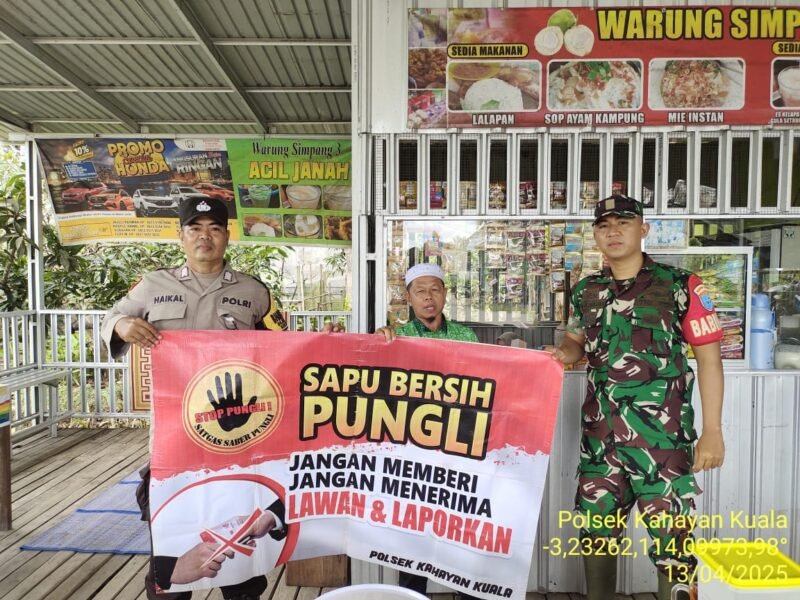 Polsek Kahayan Kuala lakukan sosialisasi kepada warga terkait telah di bentuknya Tim Satgas Saber Pungli di Wilkum Polres Pulang Pisau.